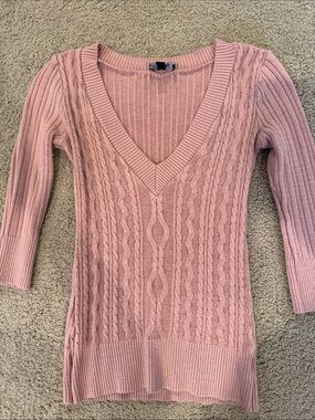 Bebe V Neck Cable Knit Sweater - Dusty Pink